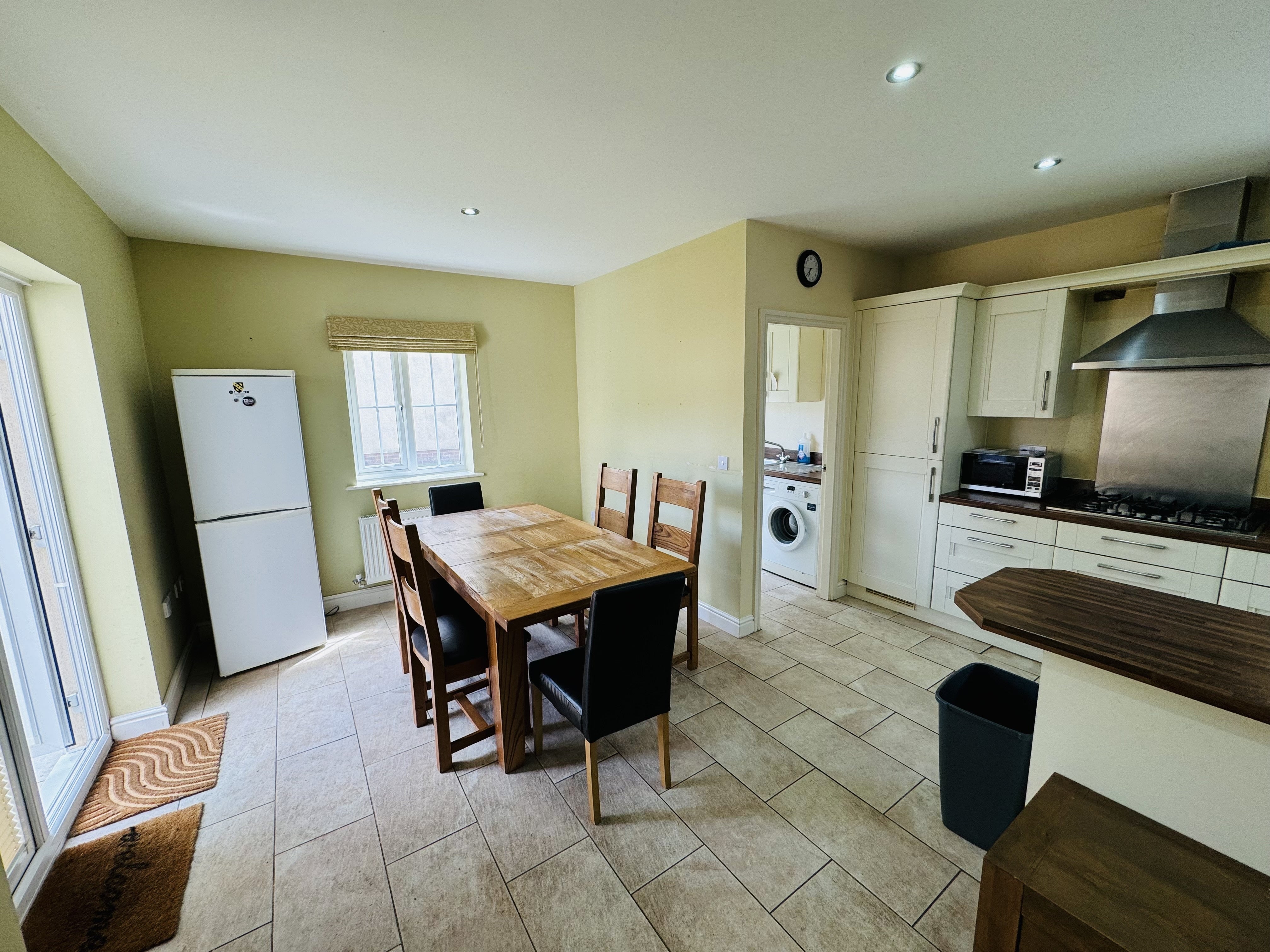House Llwyn yr Eos in Carmarthen