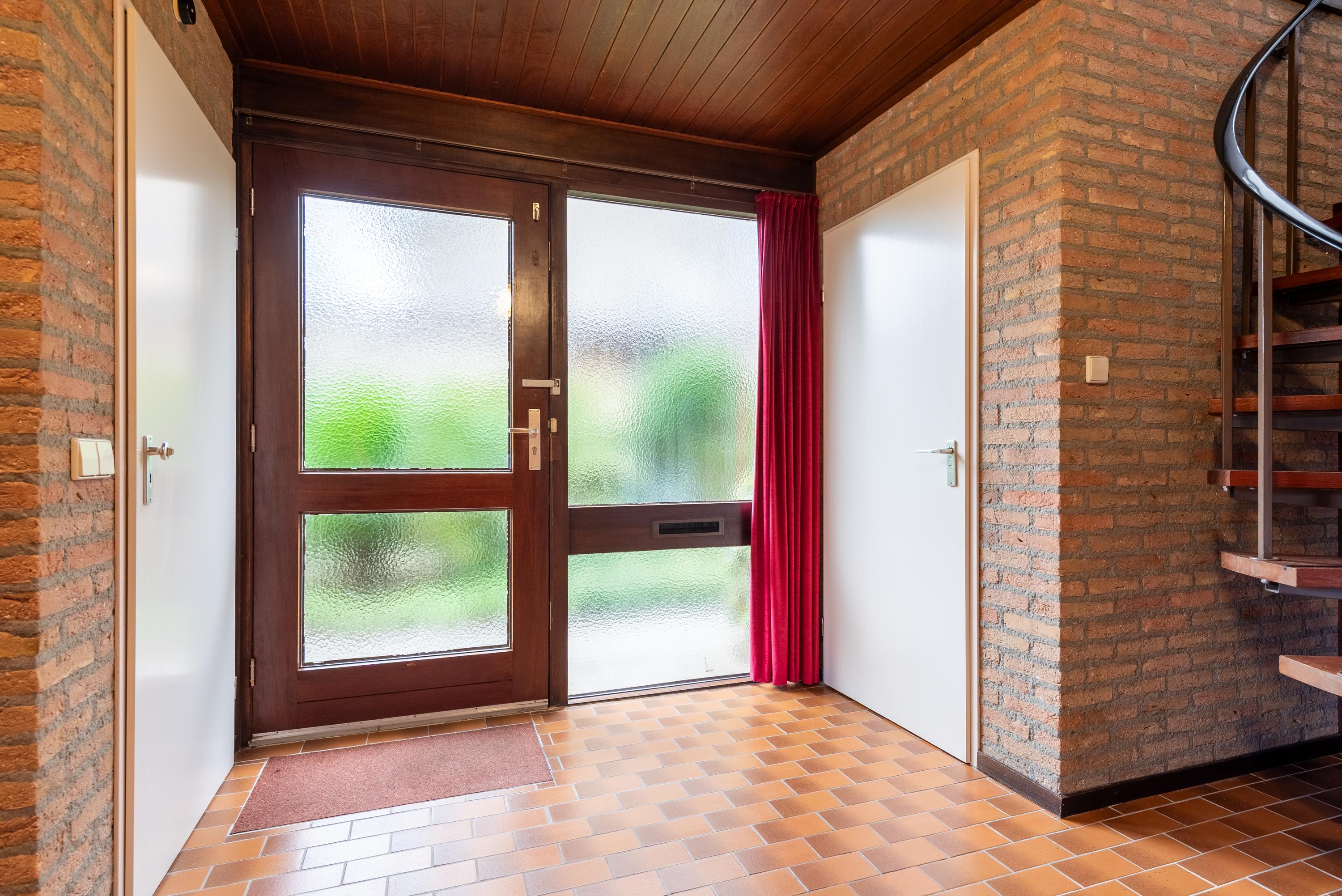 Twee-onder-één-kap te koop: Tweelingenlaan 7, Eindhoven
