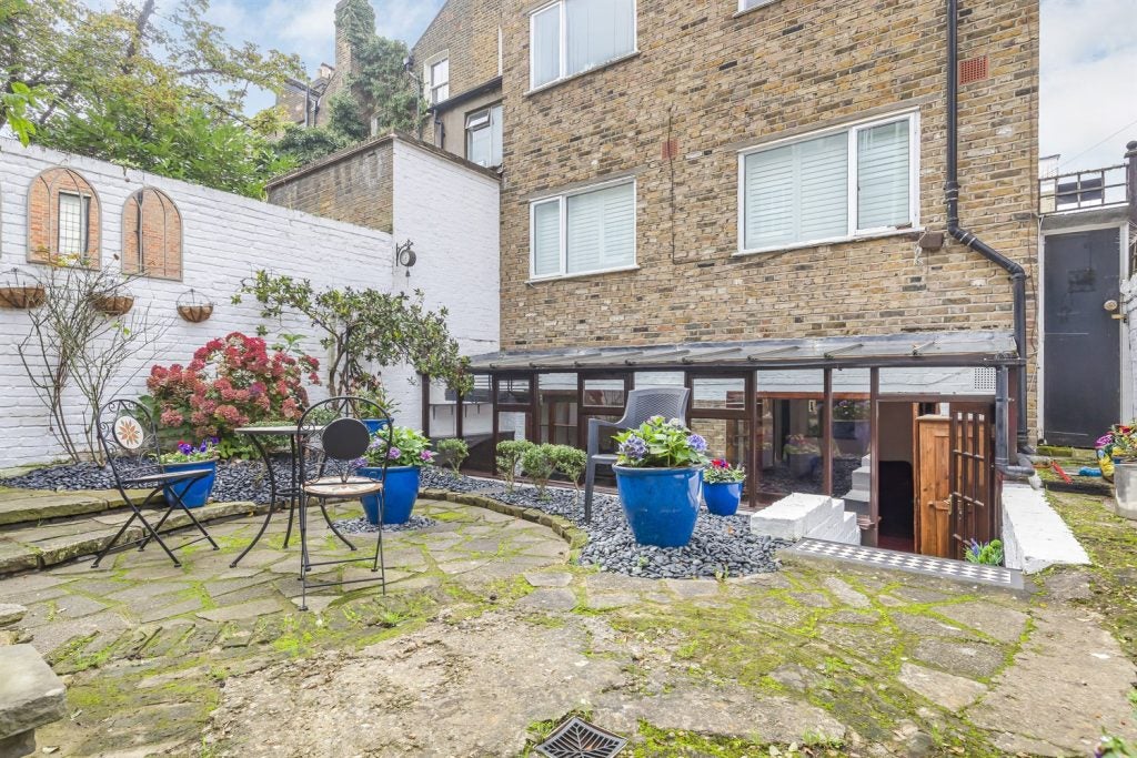 Flat Edith Grove in Greater London