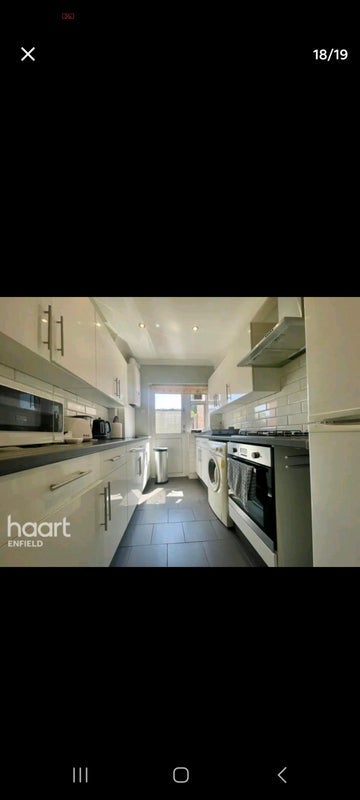 Room Pasteur Gardens in Greater London