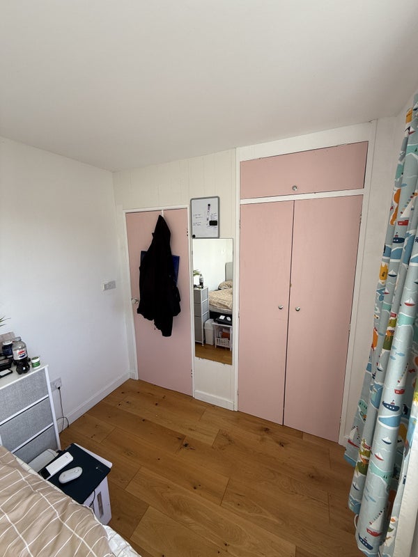 Room Newnham Rise in Shirley