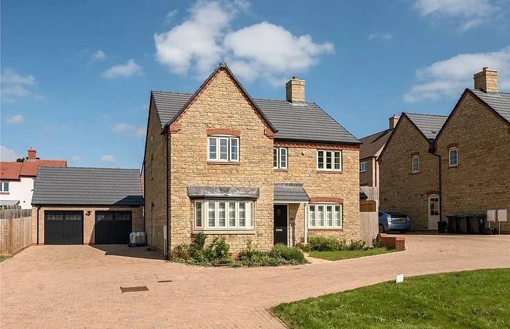 House Breakspear Way in North Leigh