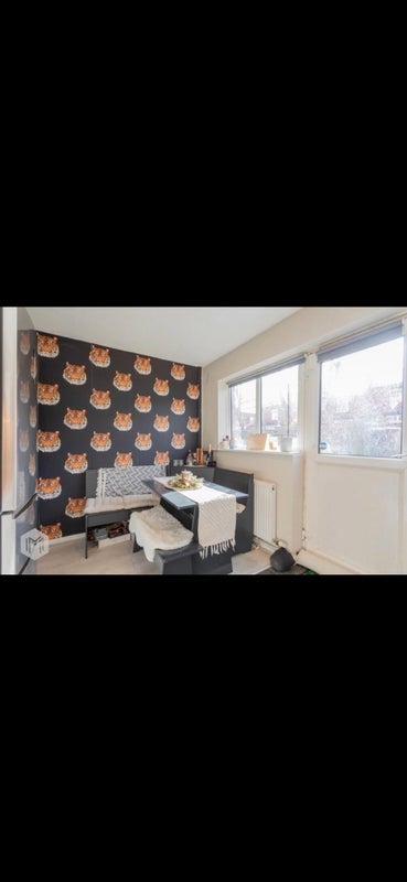 House Glenfield Square in Farnworth