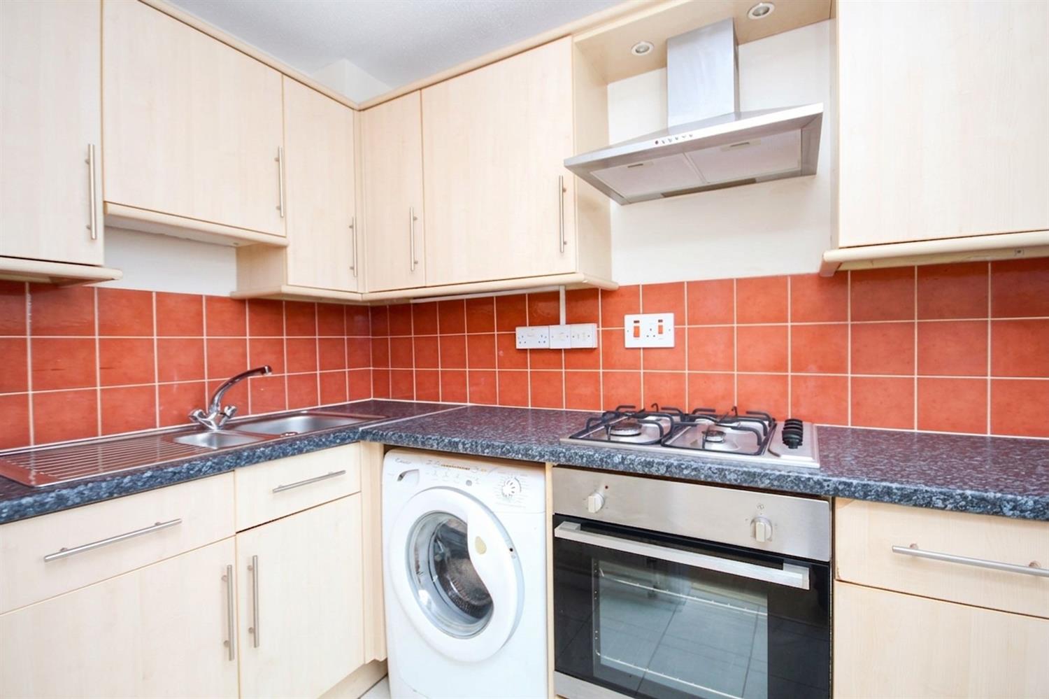 Flat Hazelhurst Crescent in Horsham