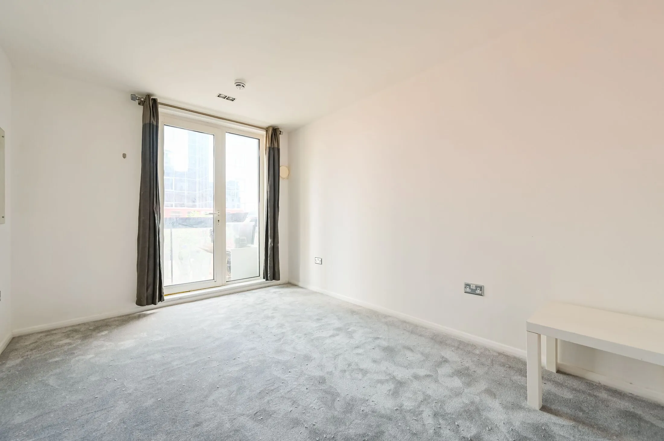 Flat Limeharbour in Greater London