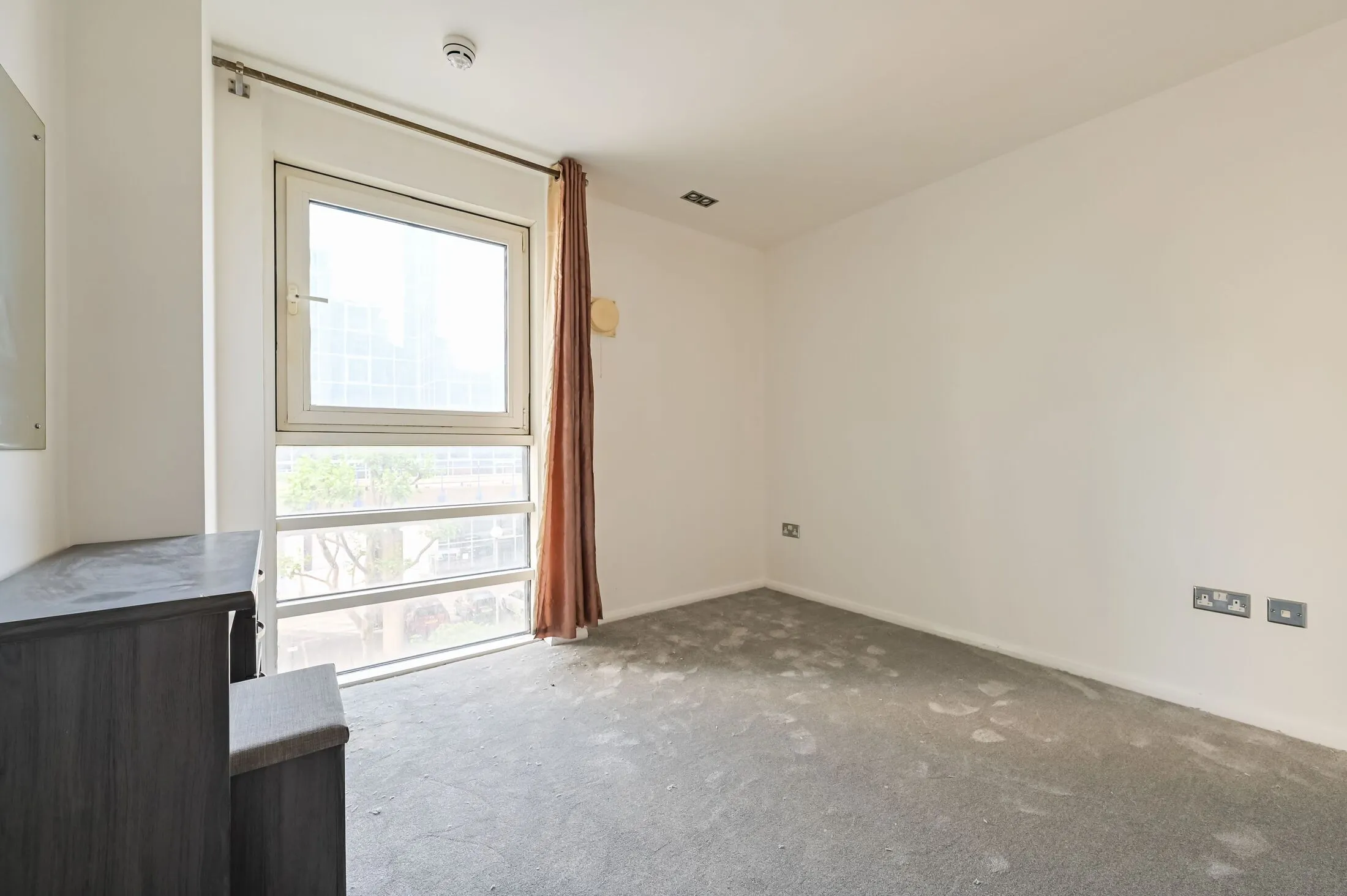 Flat Limeharbour in Greater London