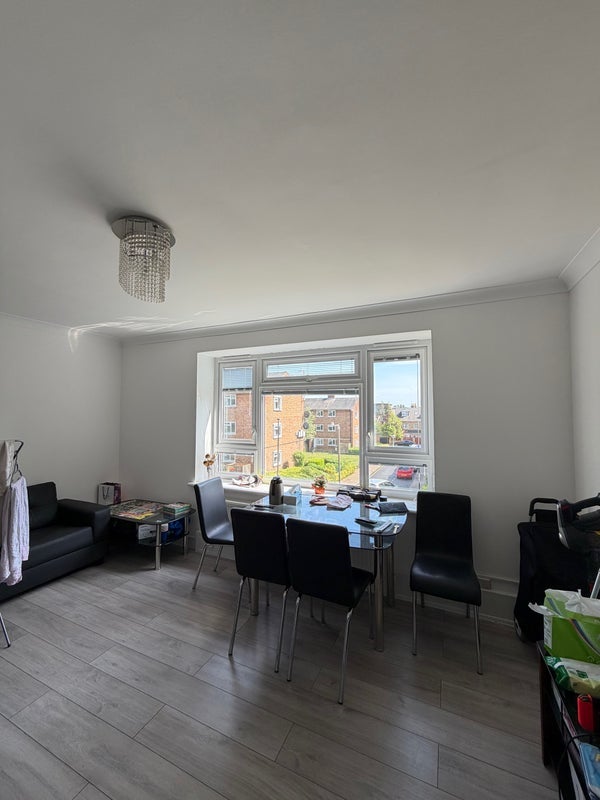 Room Morris Gardens in Greater London
