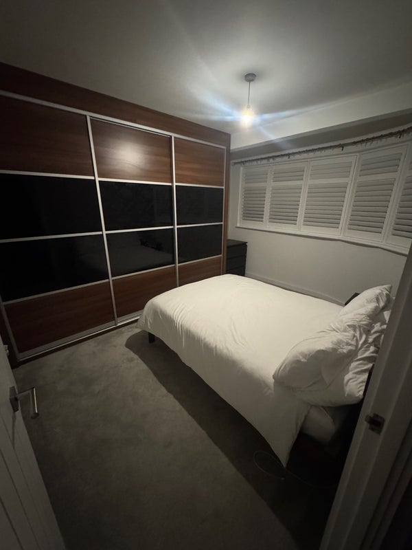 Room Domonic Drive in Greater London