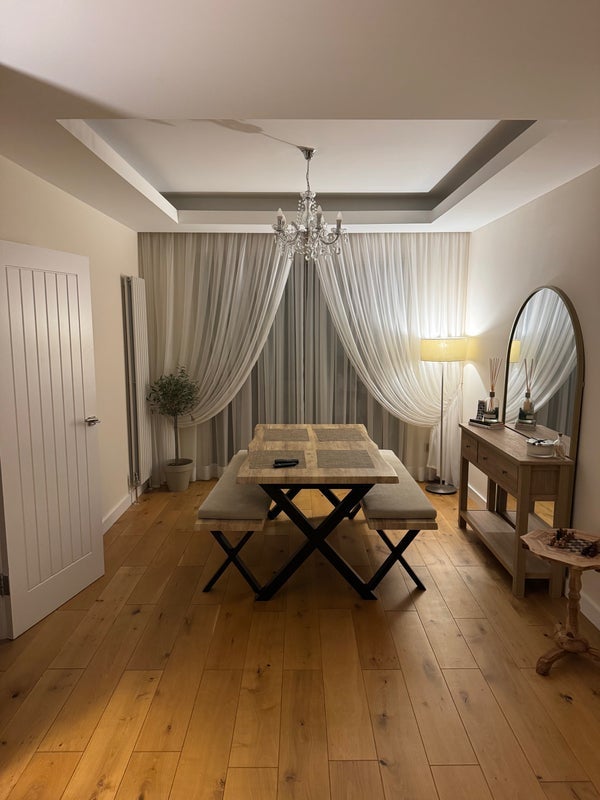 Room Domonic Drive in Greater London