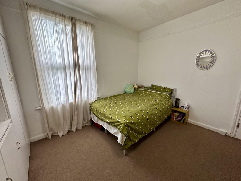 Room Wightman Road in Greater London