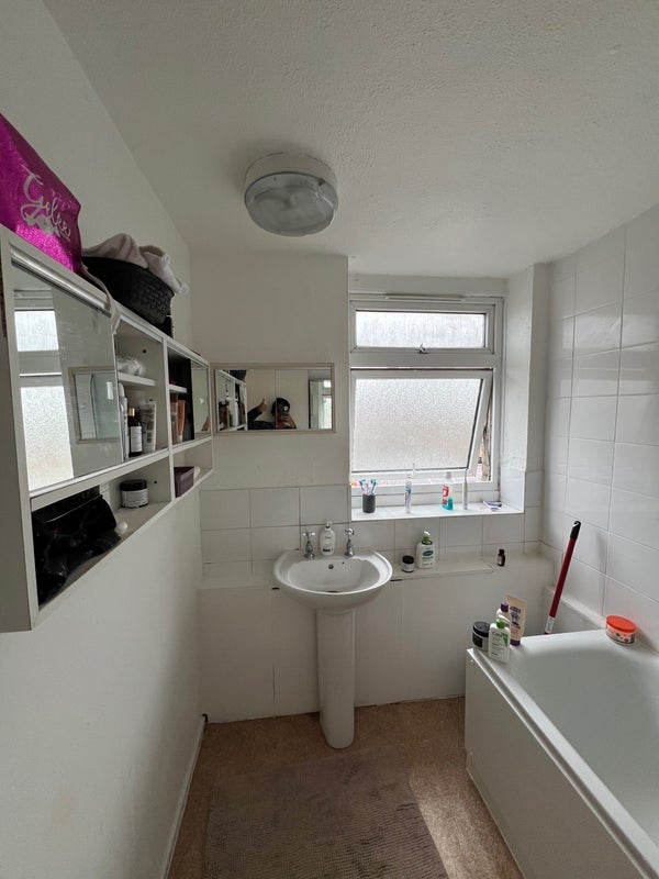 Room Mansford Street in Greater London