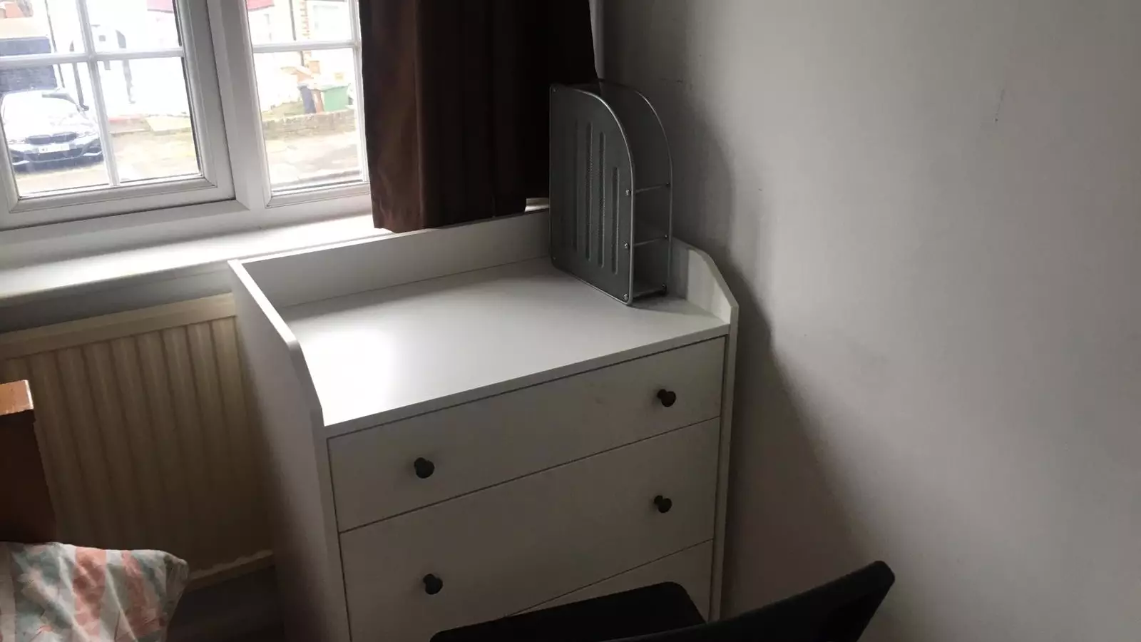 Flat Lions Close in Greater London