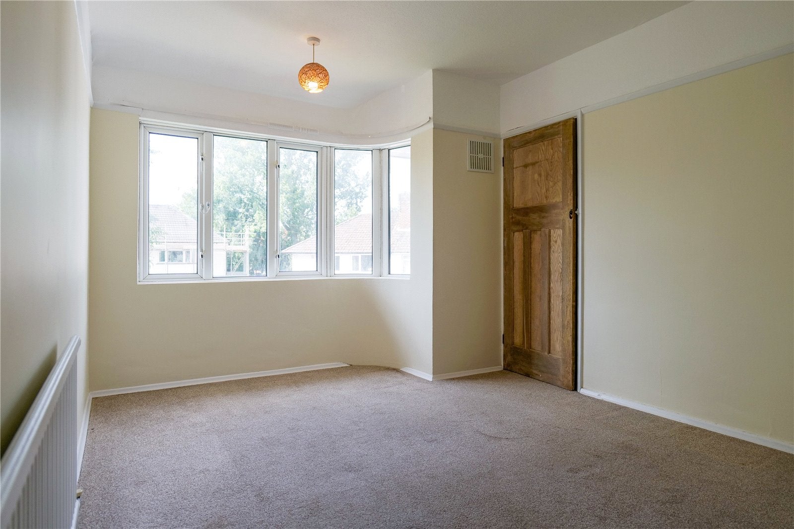 Flat Windermere Road in Reading