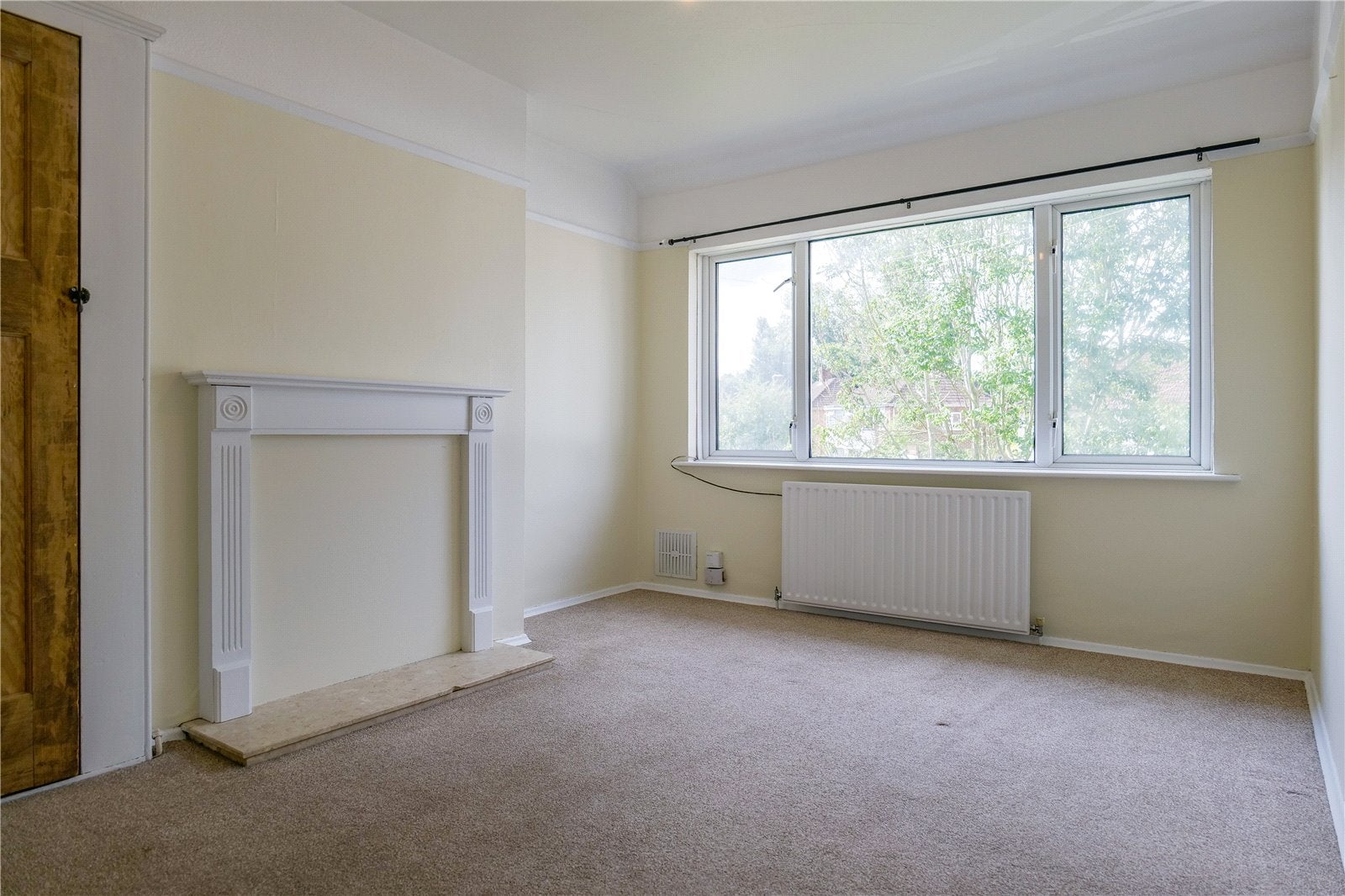 Flat Windermere Road in Reading
