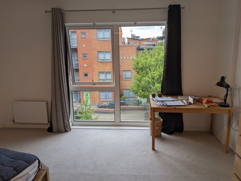 Room Benhill Road in Greater London