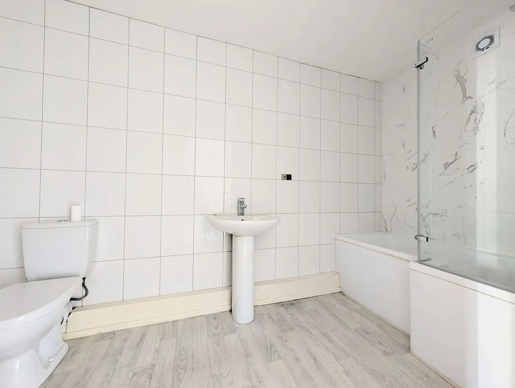 Flat Park Crescent in Treorchy