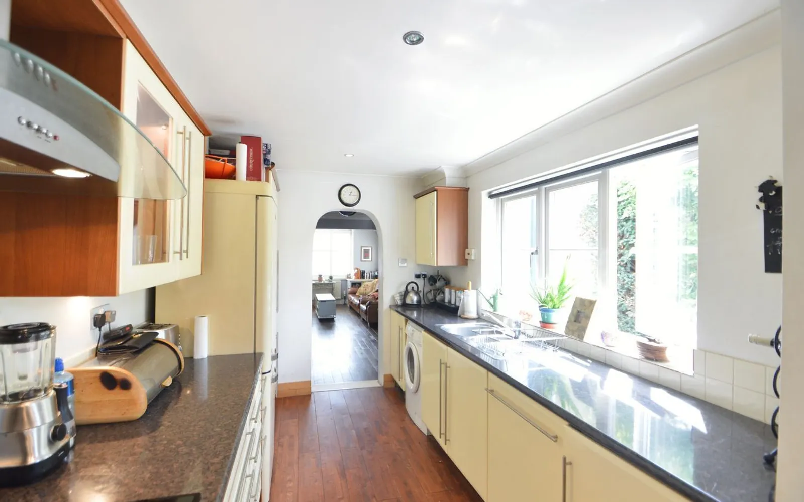House Molesey Road in Elmbridge
