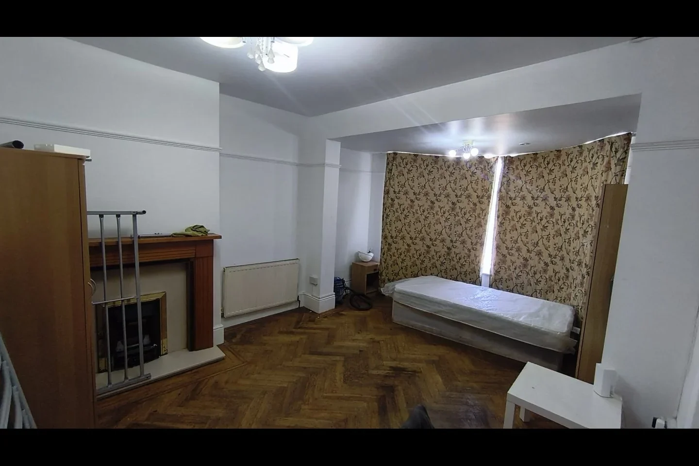 House Latchford Place in Greater London
