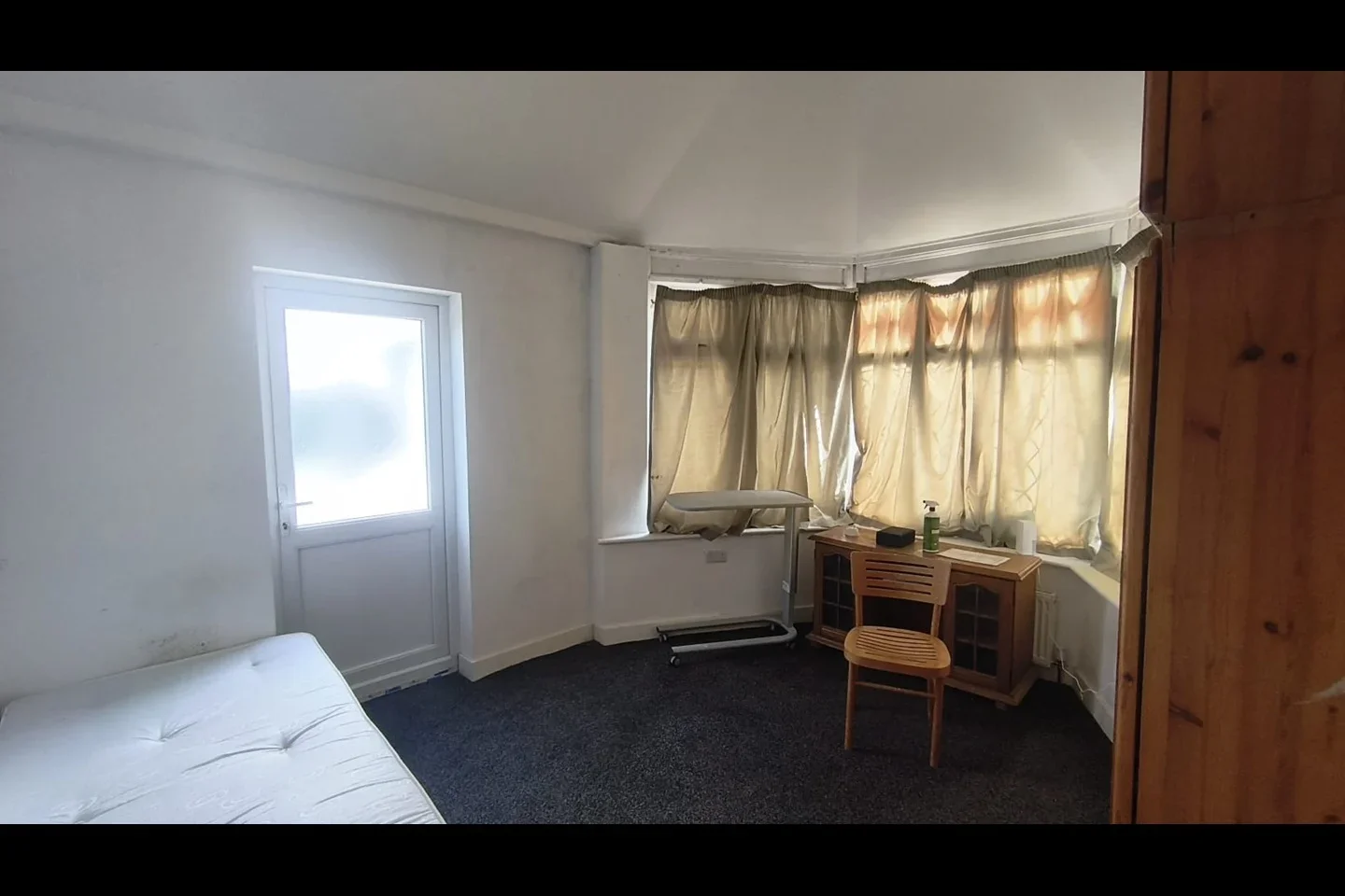 House Latchford Place in Greater London