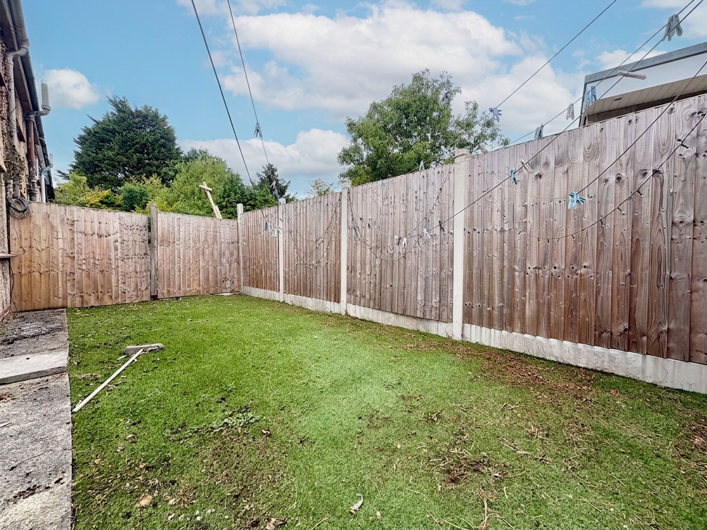 House Pilkington Close in Filton