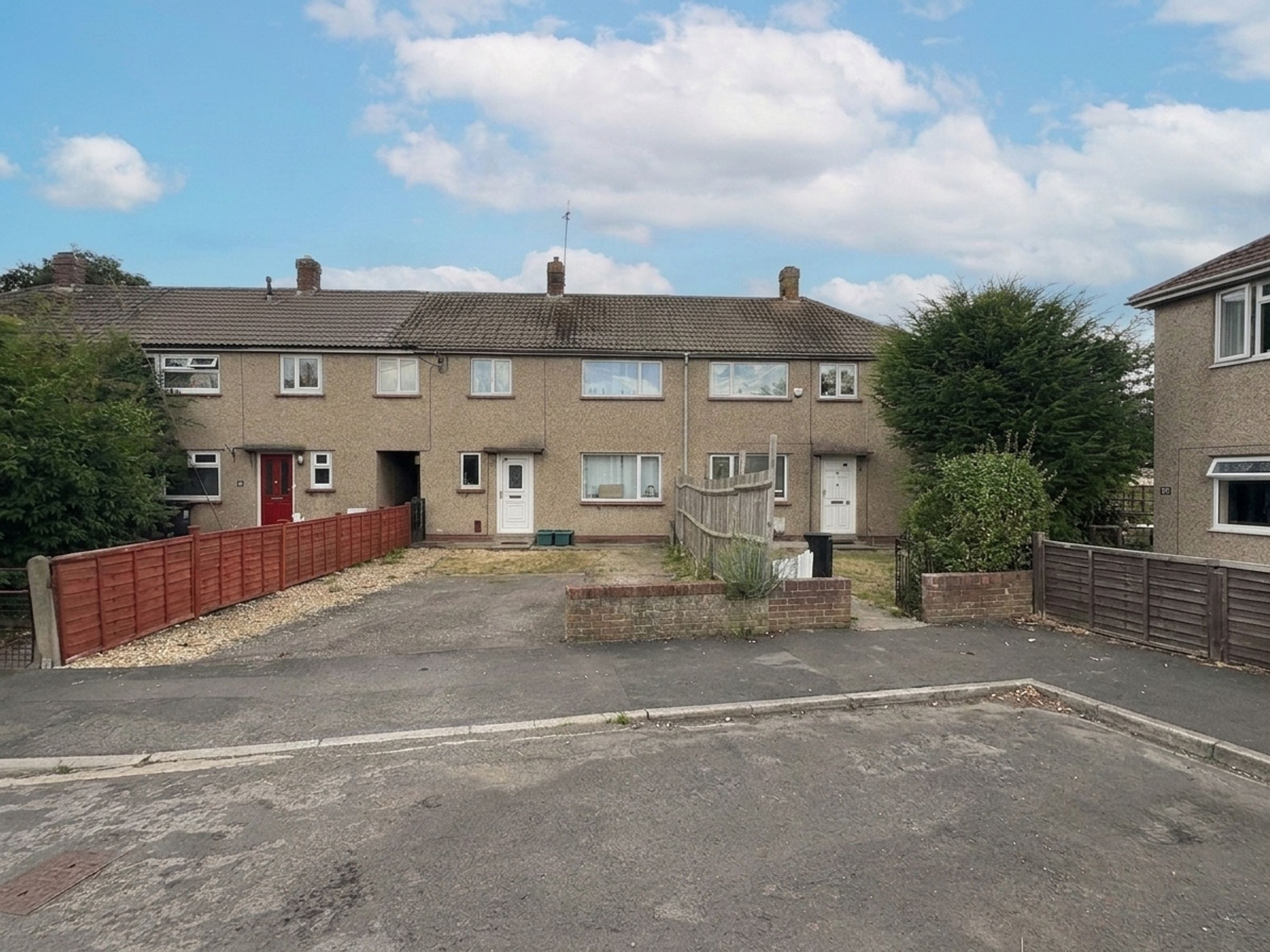 House Pilkington Close in Filton