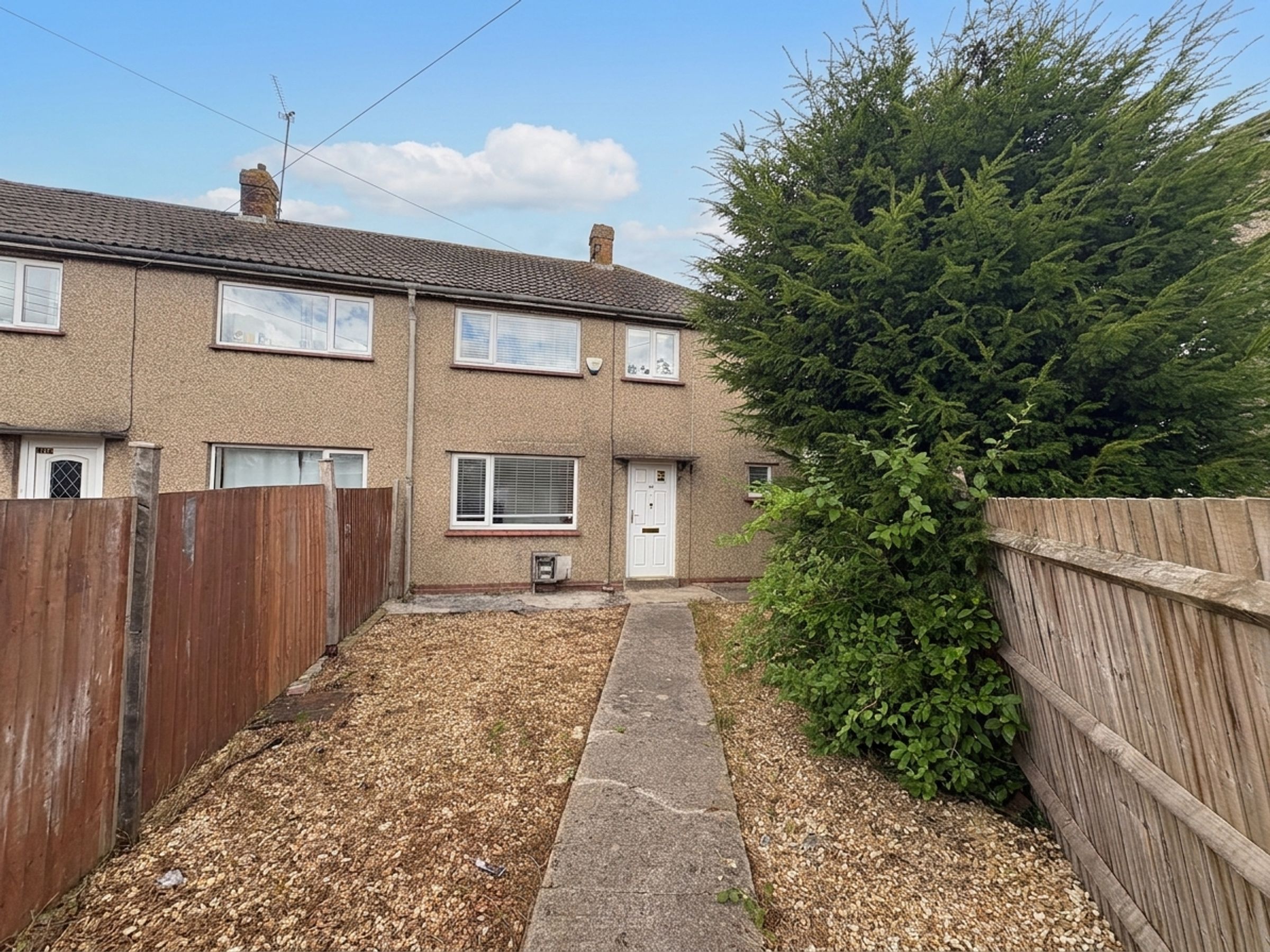House Pilkington Close in Filton