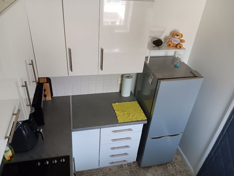 Room Manchester Court in Greater London