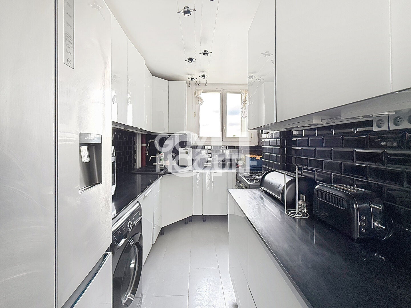 Flat Rue Belgrand in Paris