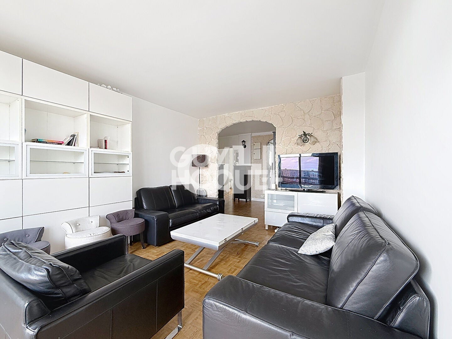 Flat Rue Belgrand in Paris