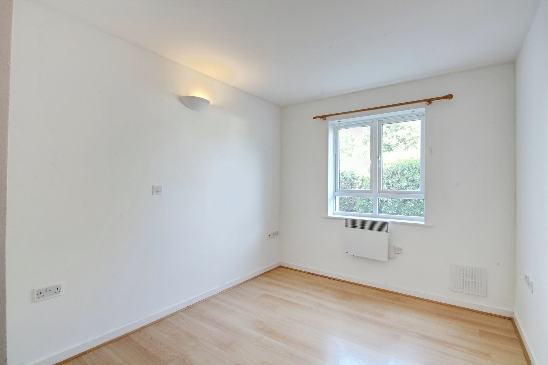 Flat Sovereign Heights in Slough