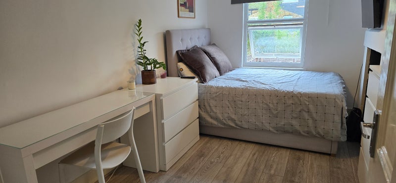 Room Nelson Road in Greater London