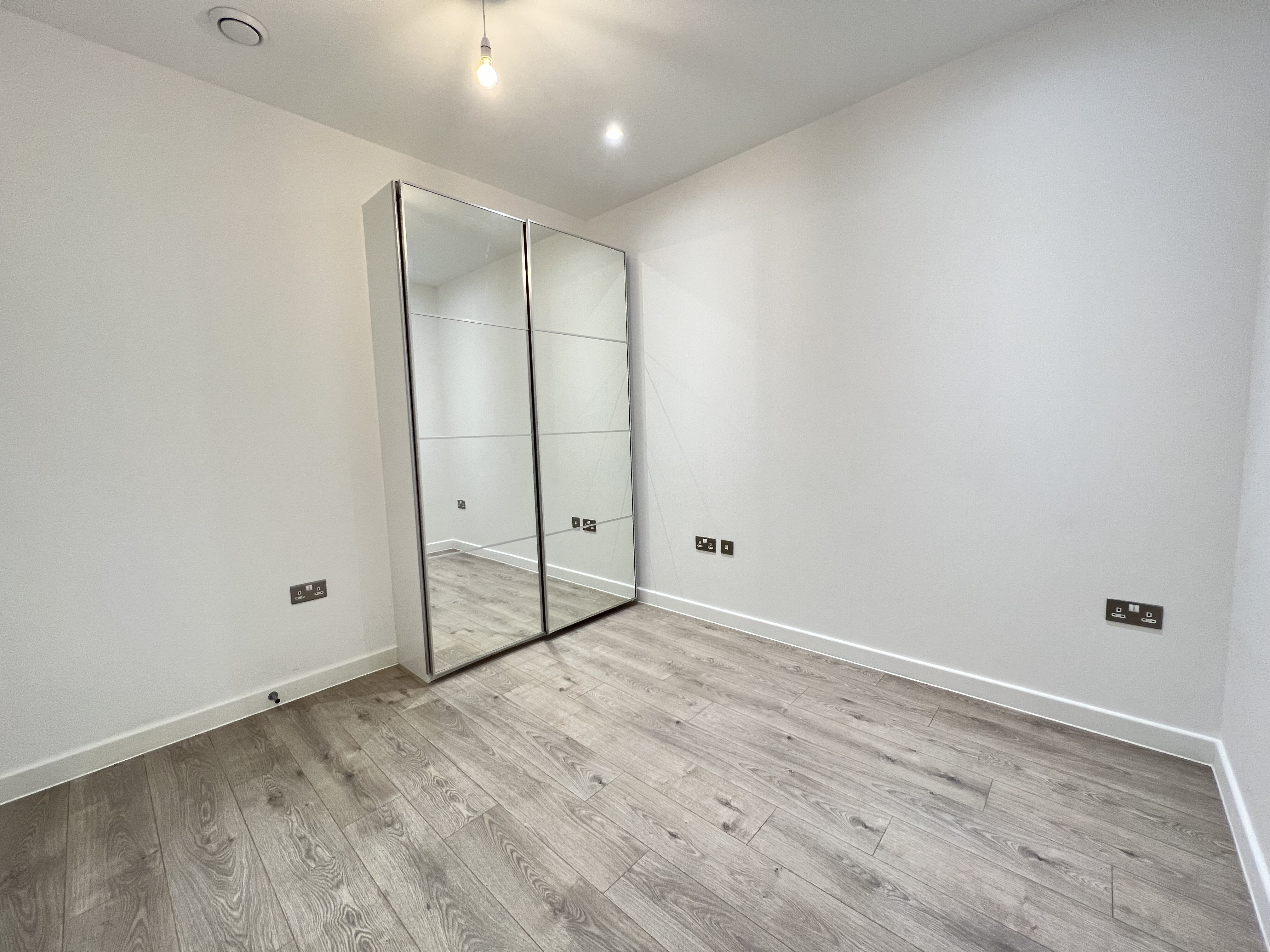 Flat Edinburgh Way in Harlow