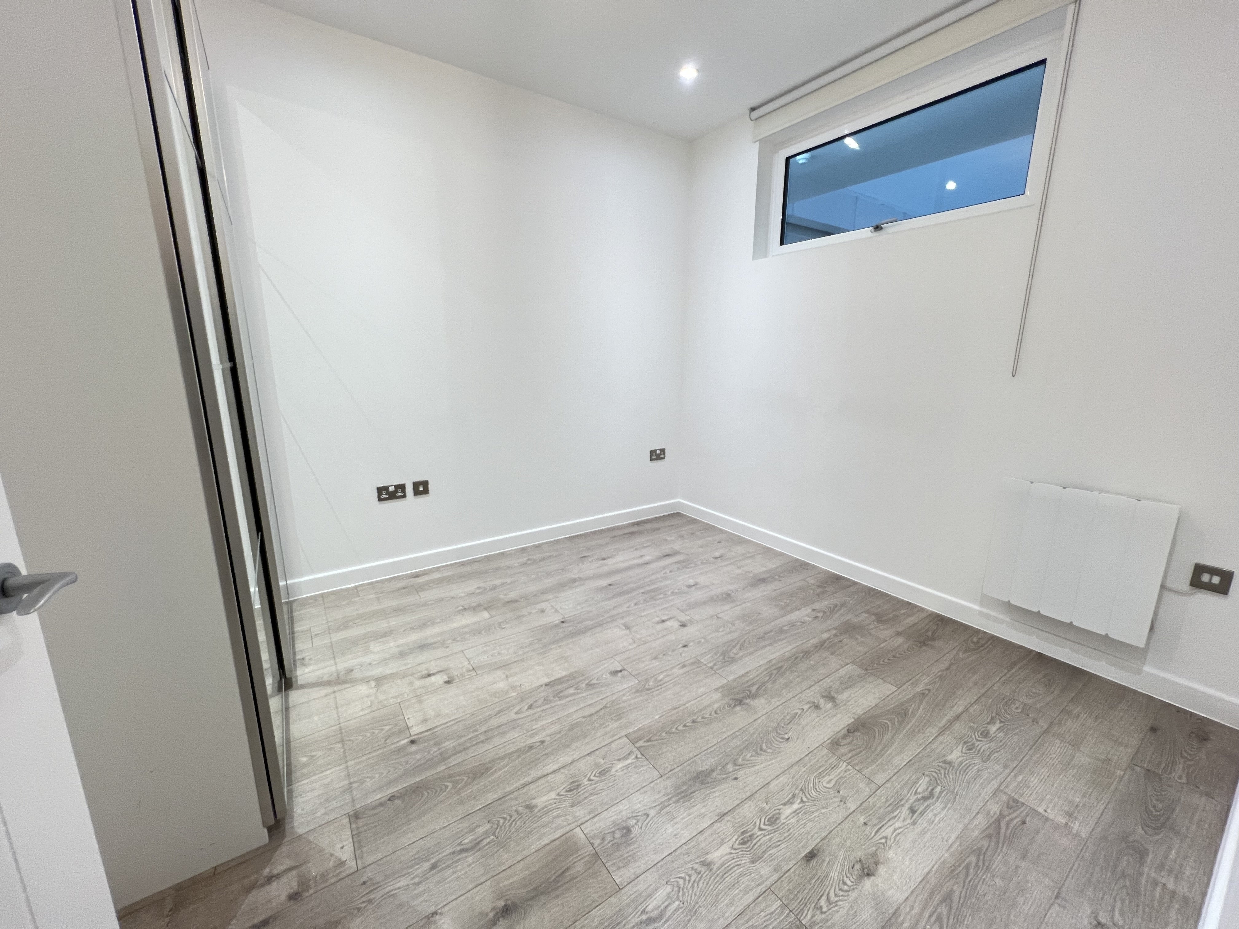 Flat Edinburgh Way in Harlow