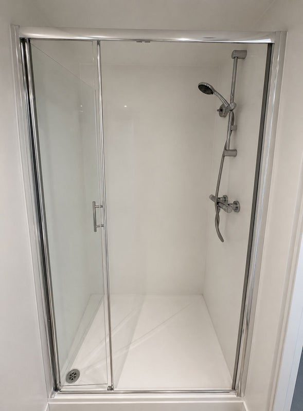 Room Alscot Road in Greater London