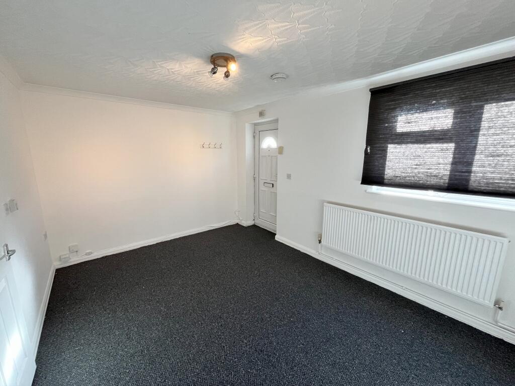 Flat Heol Tyllwyd in Tonyrefail