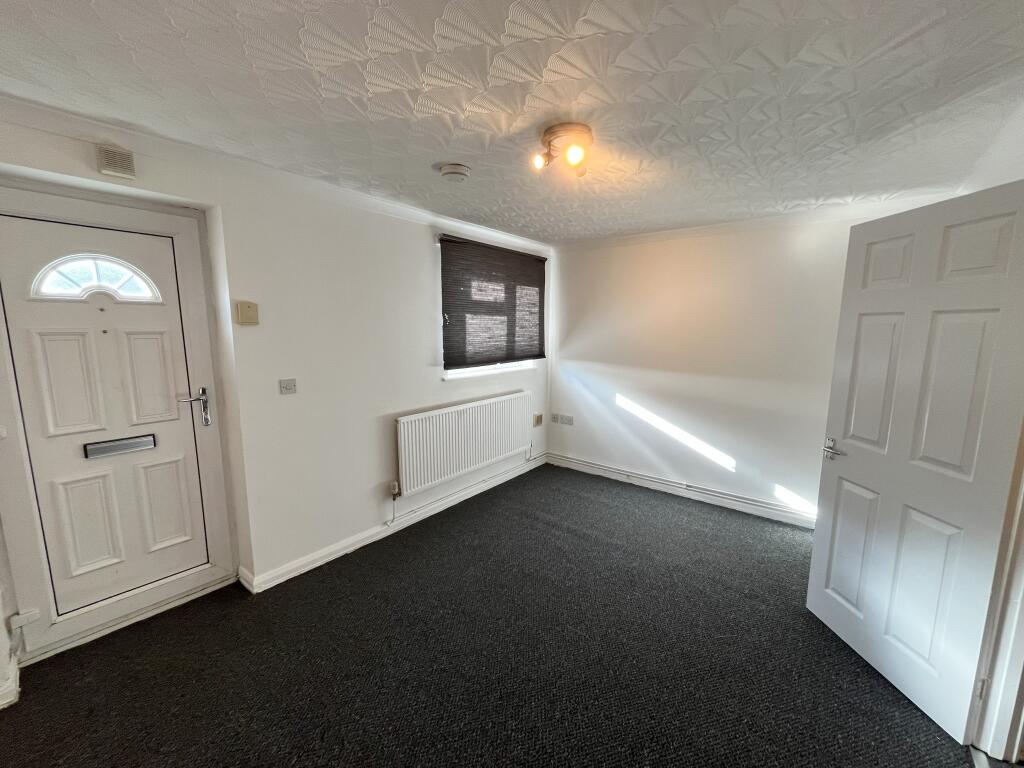 Flat Heol Tyllwyd in Tonyrefail