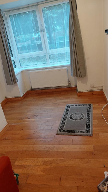 Flat Holderness Way in Greater London