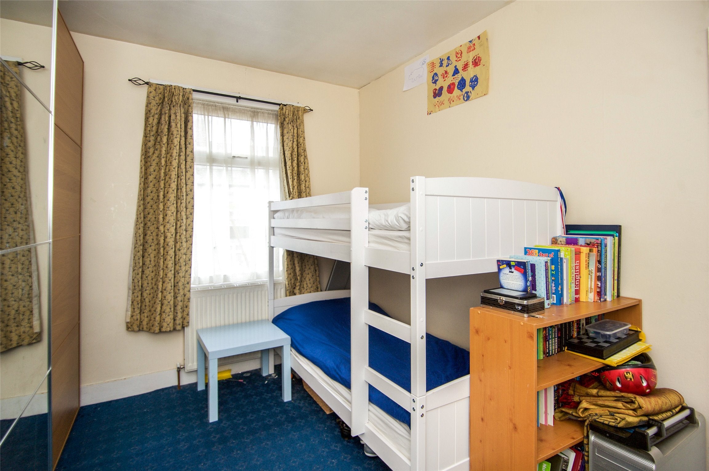 House Annesley Avenue in Greater London