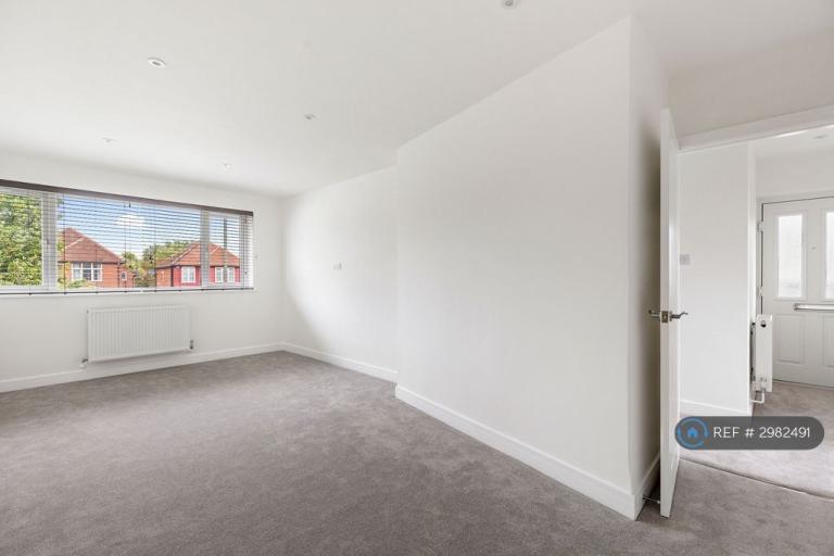 Flat Terrace Road in Walton-on-Thames