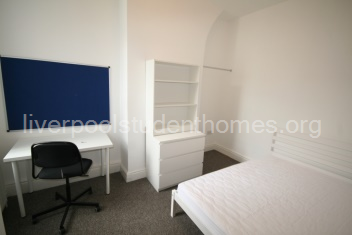 Room Shaw Street in Liverpool