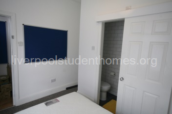 Room Shaw Street in Liverpool