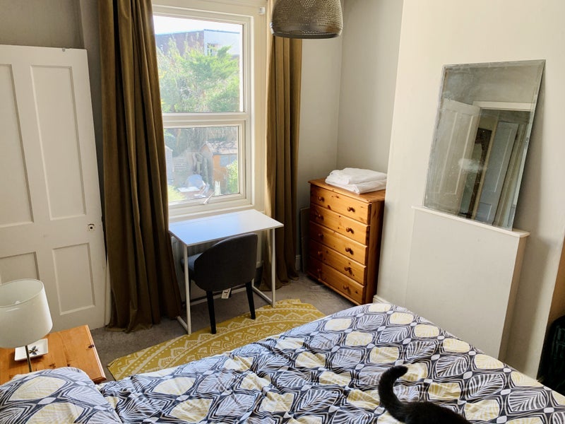 Room Ryde Road in Bristol
