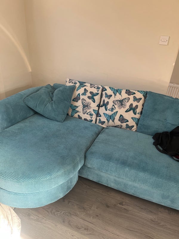 Room Haselbury Road in Greater London