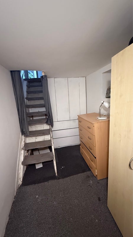 Room Goodall Road in Greater London