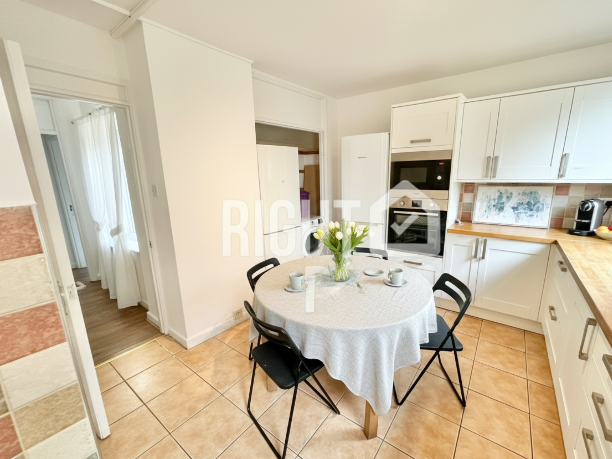 Room Chingford Road in Greater London