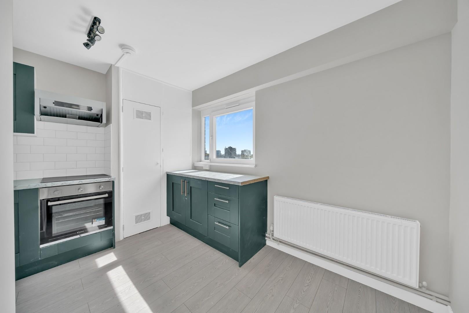 Flat Geffrye Court in Greater London