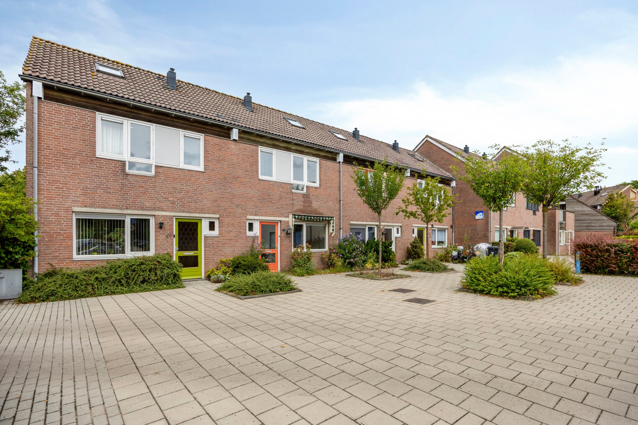 Tussenwoning te koop: Bananengaarde 35, Zoetermeer