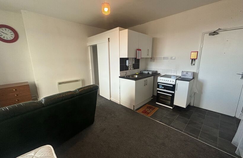Flat Westbourne Grove in Scarborough
