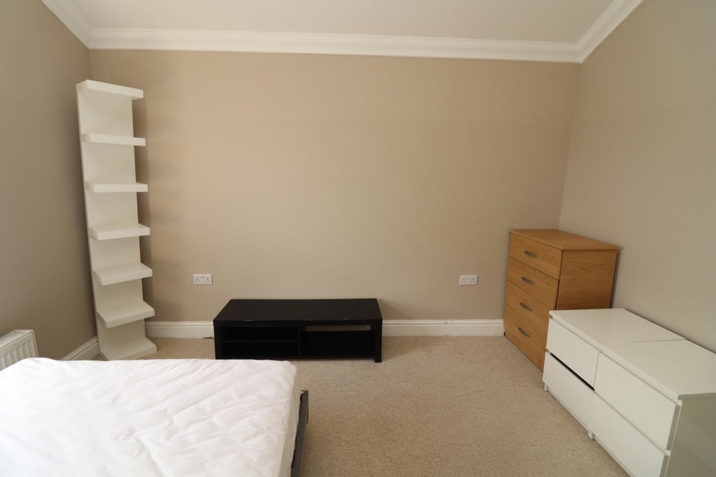 Room Globe Road in Greater London