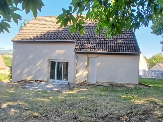 House Route de Molnet in Saint-Léger-sous-Beuvray